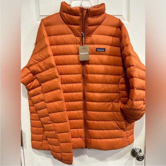 Patagonia Men's XL Down Sweater Redtail Rust Orange Red Puffer Jacket NWT Cold - Picture 1 of 10